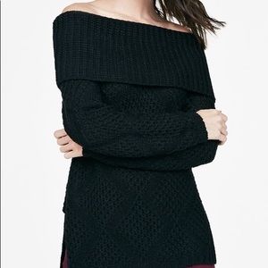 Black Slouchy off Shoulder Pullover - Lg
